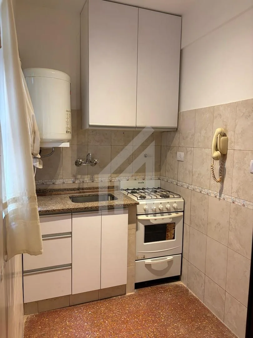 Departamento con patio en Olivos