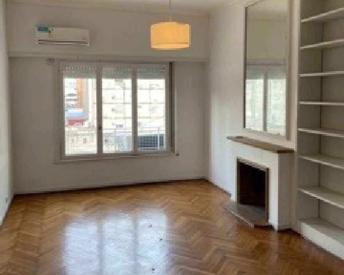 2 ambientes con techos altos
