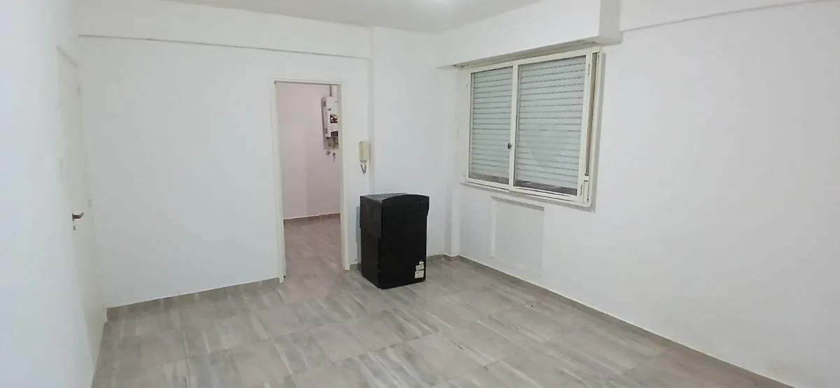 Monoambiente con patio interno