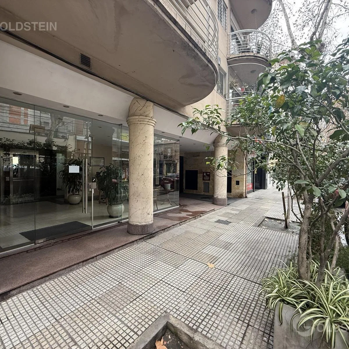 Departamento con balcón en Almagro