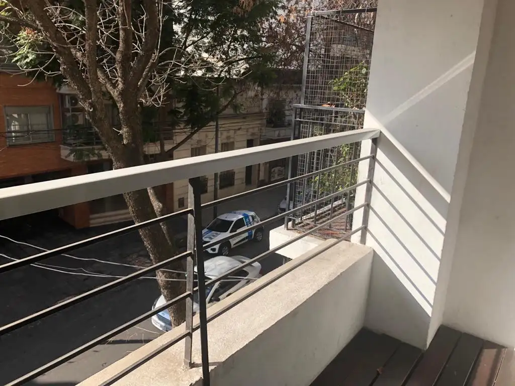 Duplex con balcón y A/C