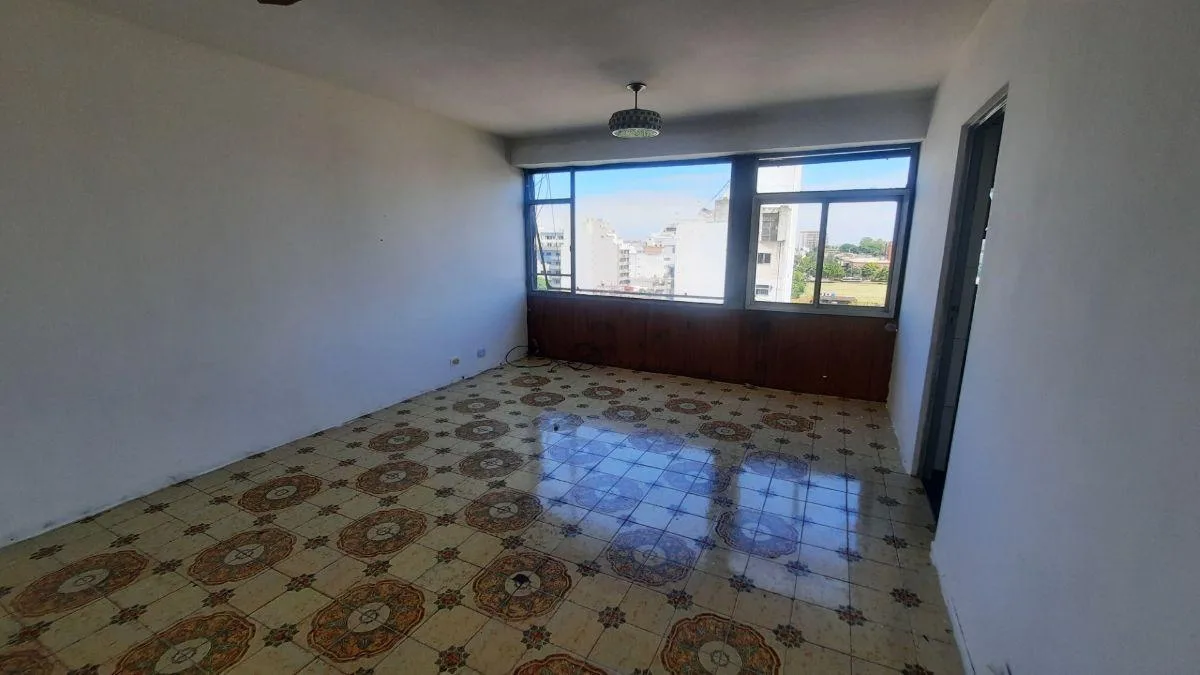 3 ambientes con cocina separada