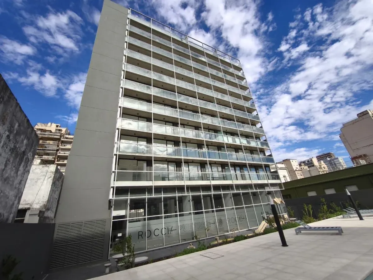 Monoambiente con balcón