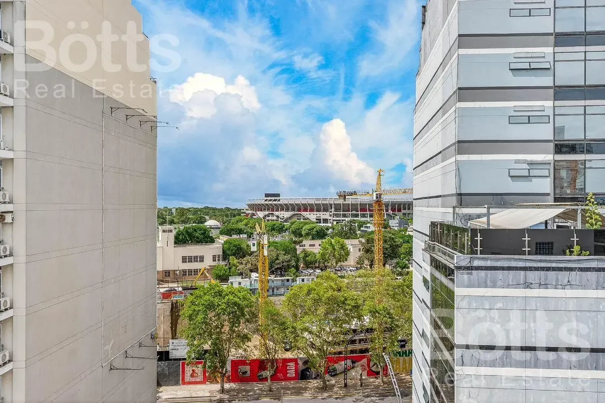 6th floor studio with balcony