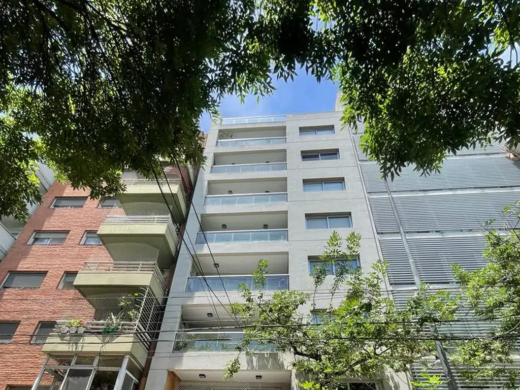 Monoambiente amoblado con balcón