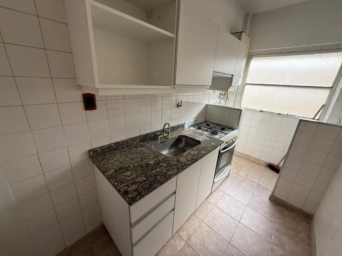 Departamento 2 ambientes con parquet