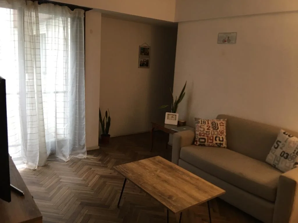 Departamento en Olivos con balcón francés