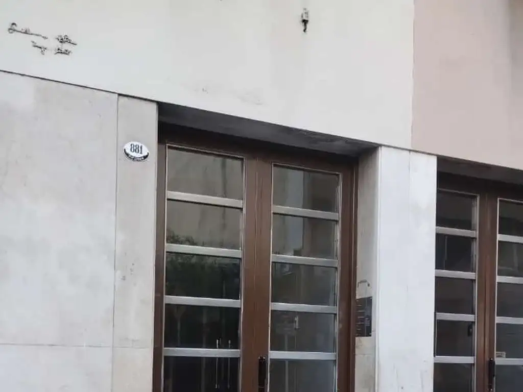 Monoambiente con balcón interno