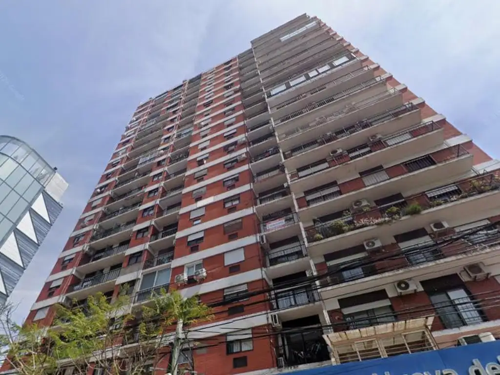 2 ambientes con balcón