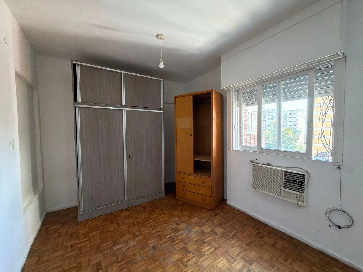 Monoambiente lateral con parquet