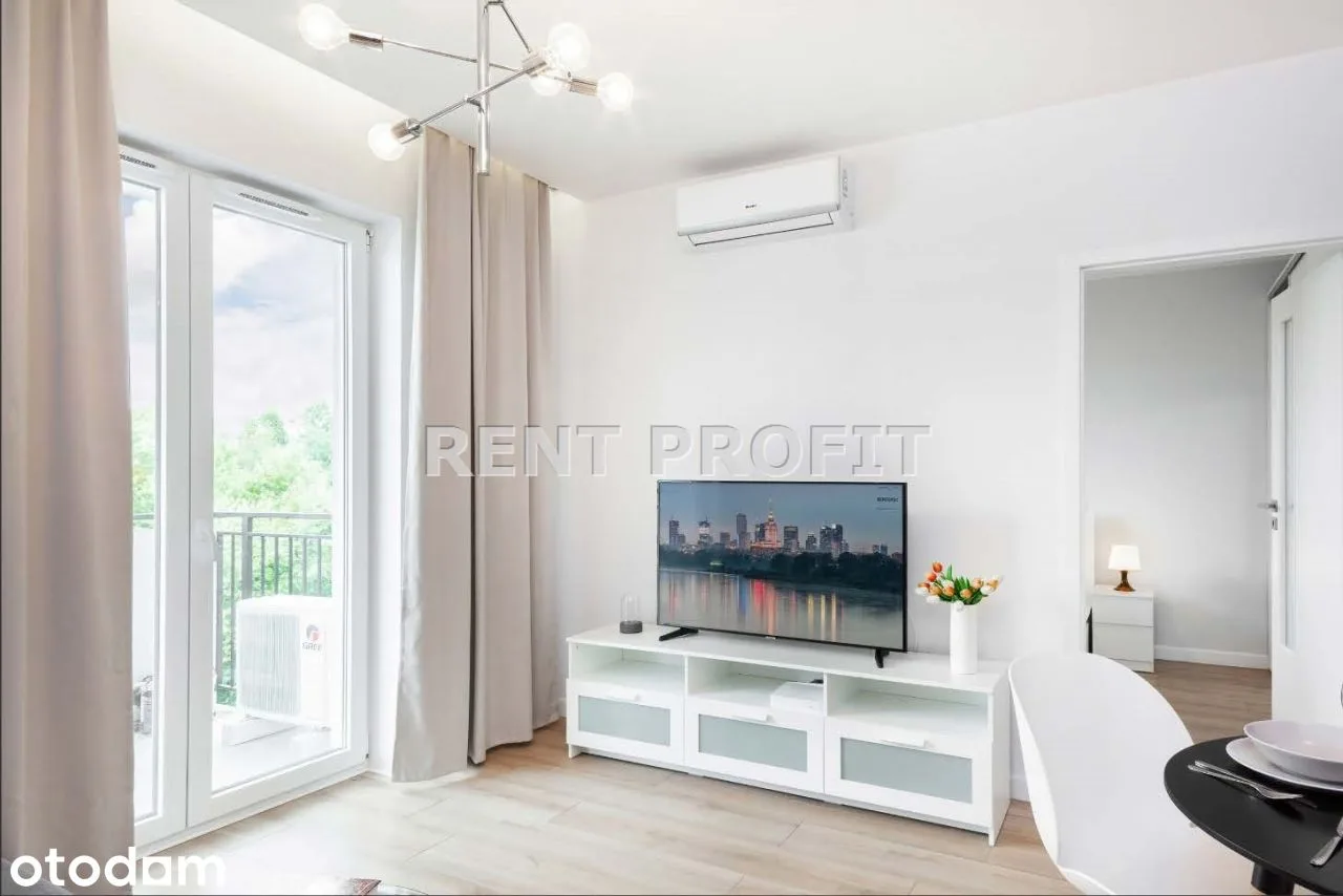 2BR with air conditioning and balcony