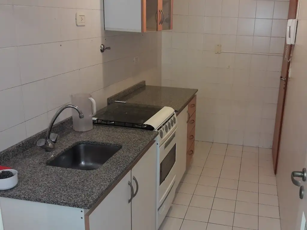 1 ambiente con cocina independiente