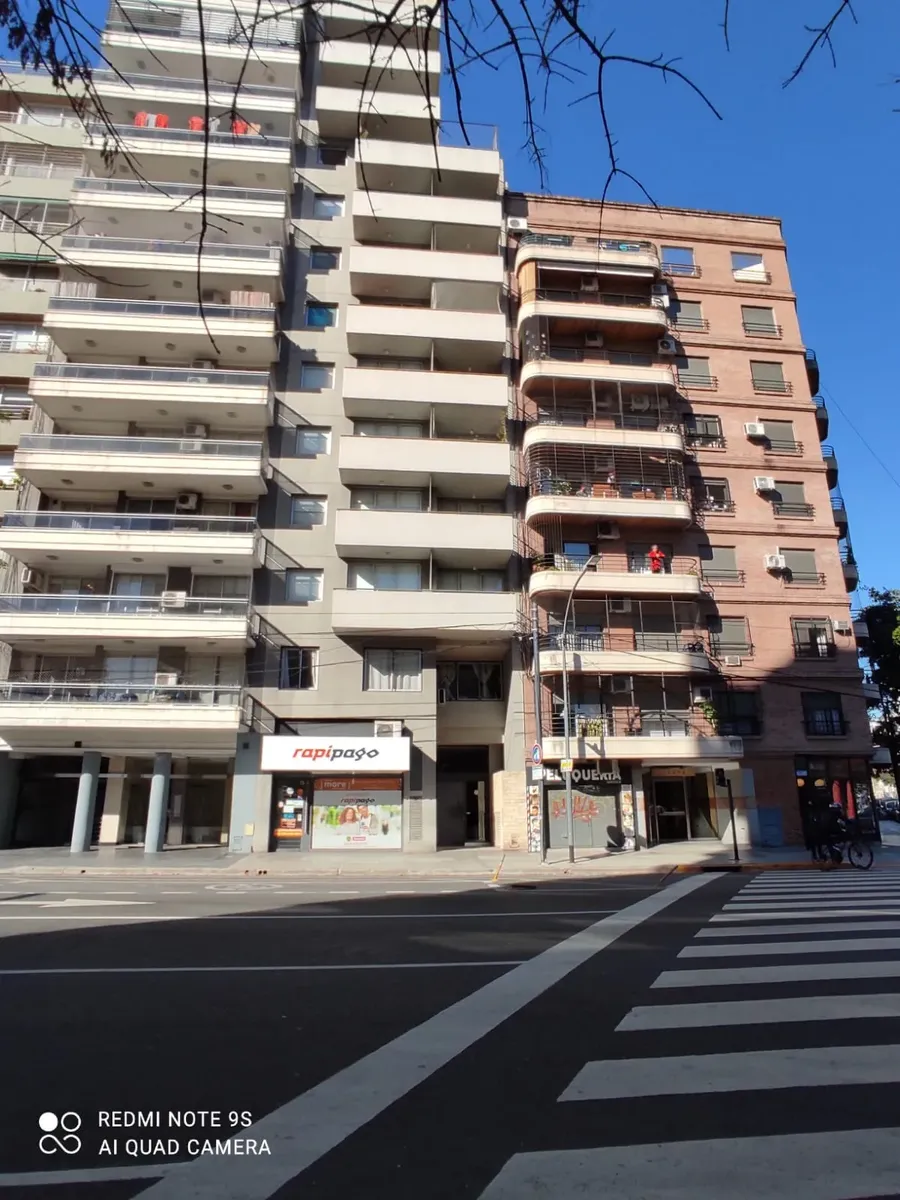 Monoambiente con balcón