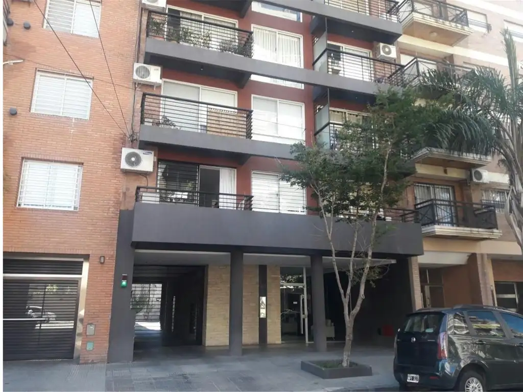 Monoambiente divisible con balcón