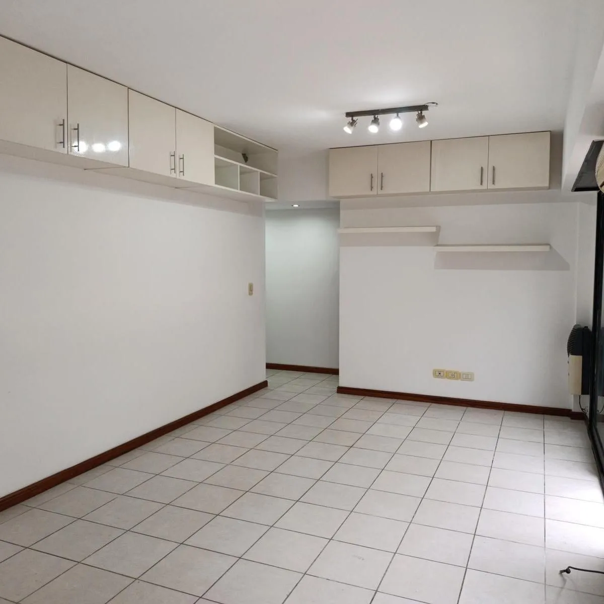 Departamento en Alquiler con Cochera