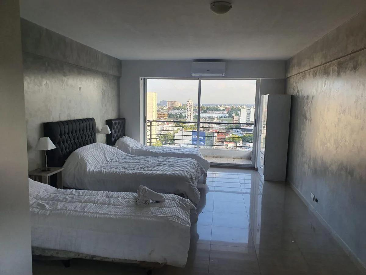 Lindísimo Monoambiente con Estupenda Vista Abierta y Balcón.