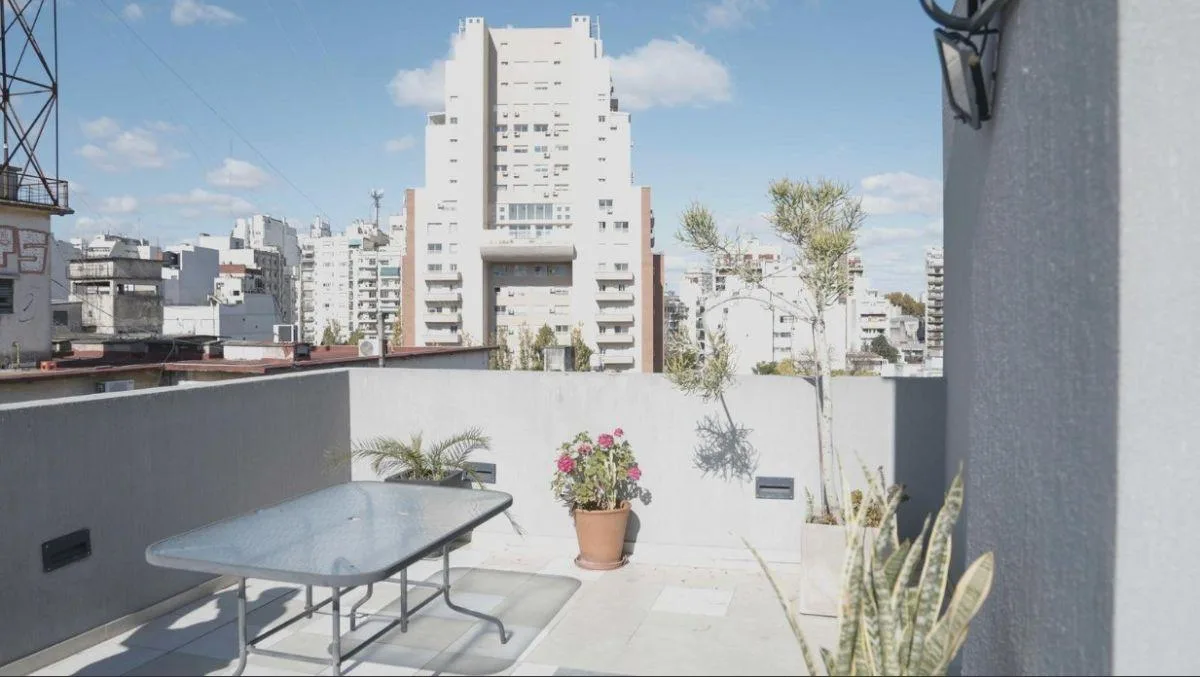 2 ambientes con balcón