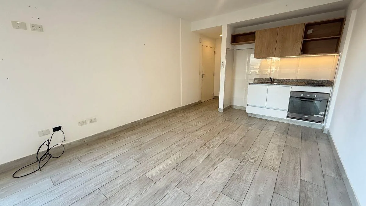 Monoambiente con terraza y SUM
