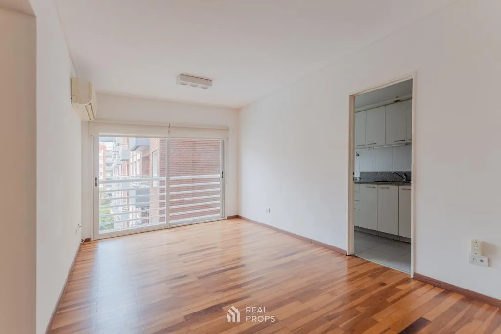Departamento con balcón y vista