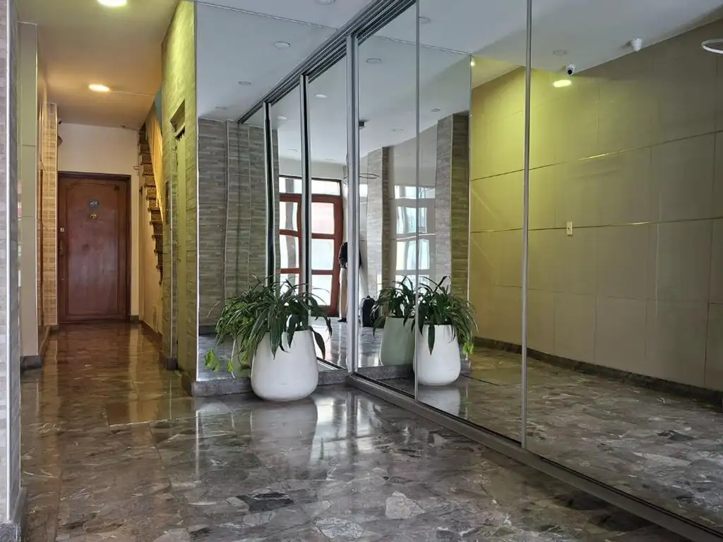 2 ambientes contrafrente piso 6