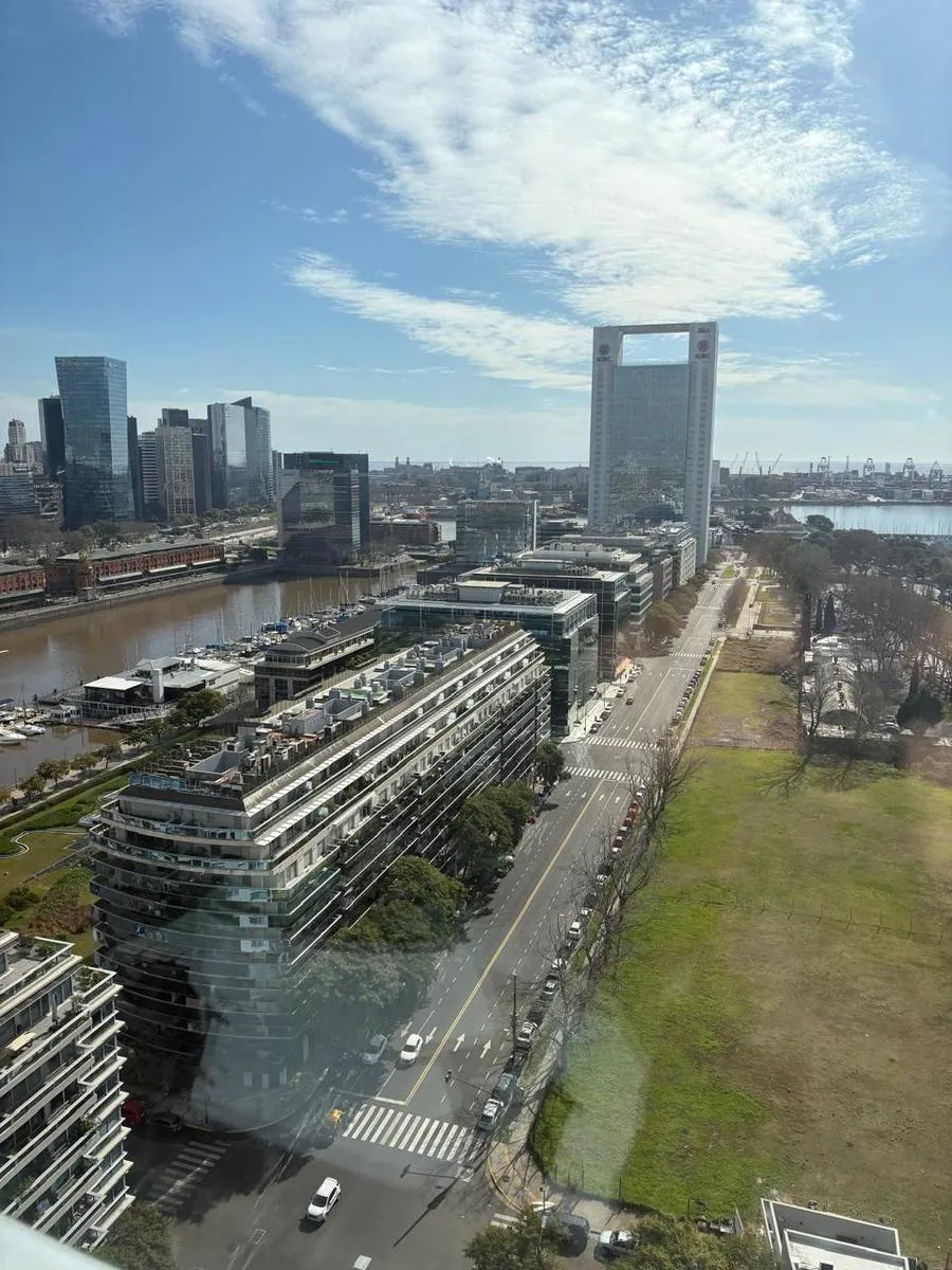 El Río Como Ventana. Puerto Madero Como Dirección.