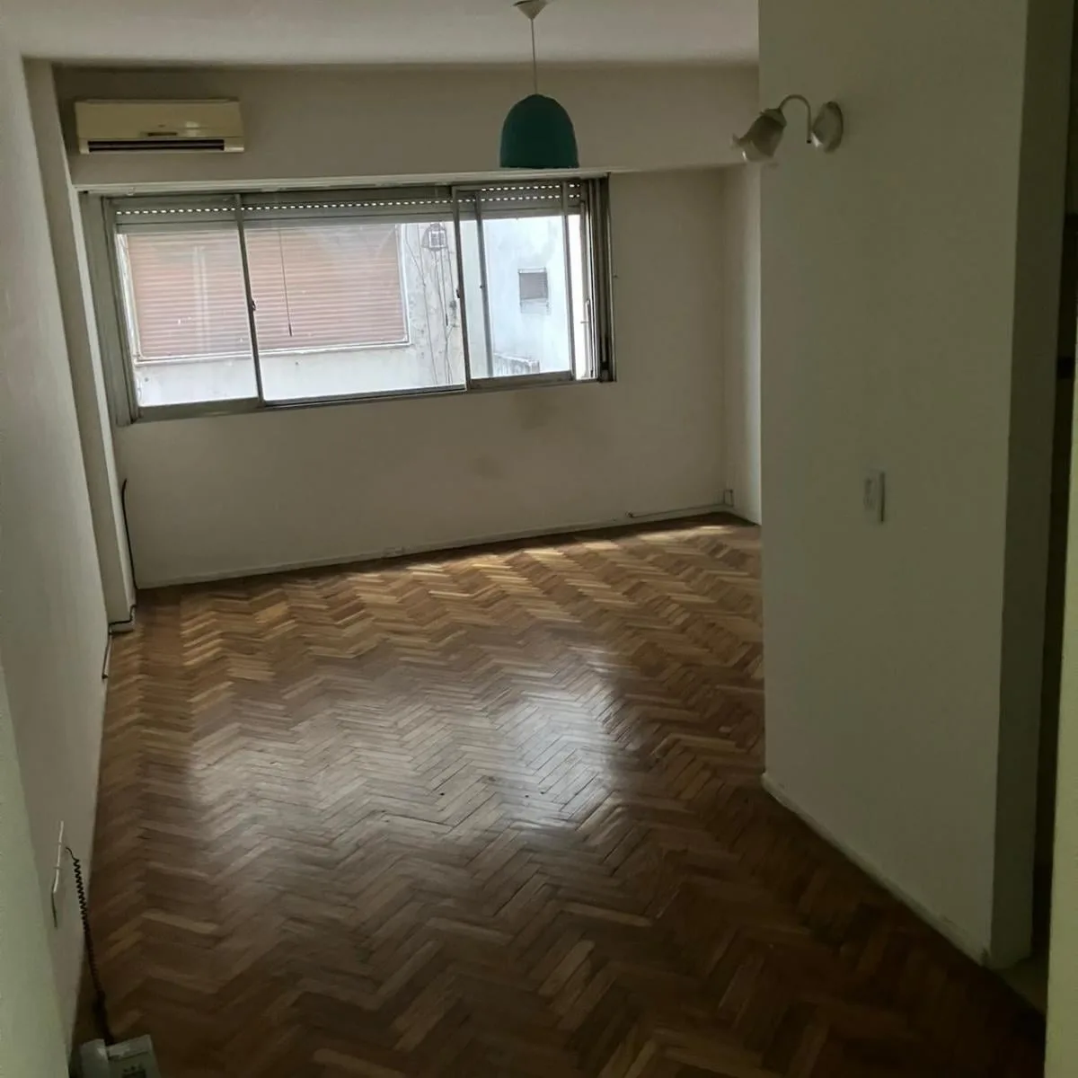 Renovated studio, separate kitchen