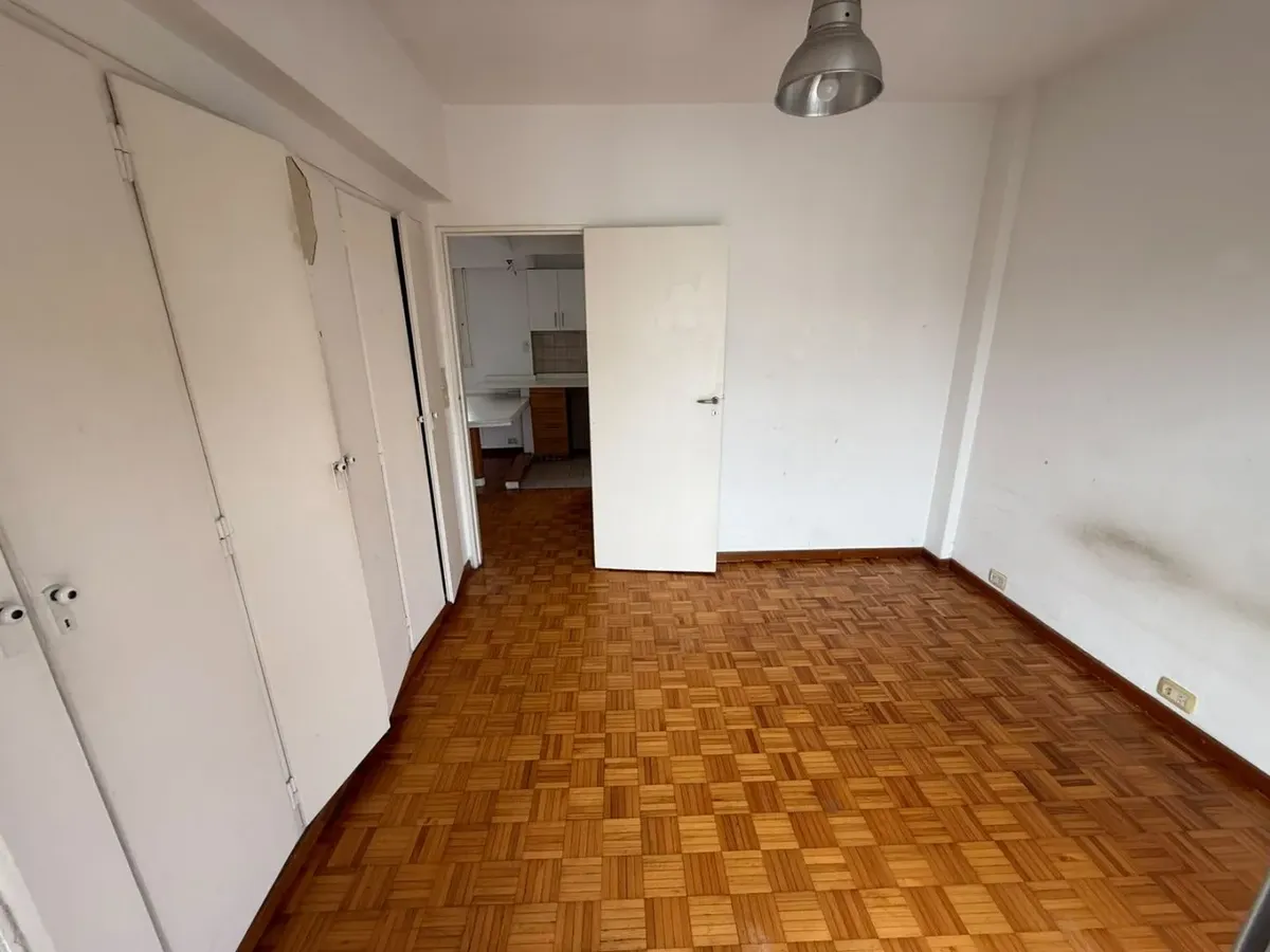 Two-room apartment with balcony in Nuñez
