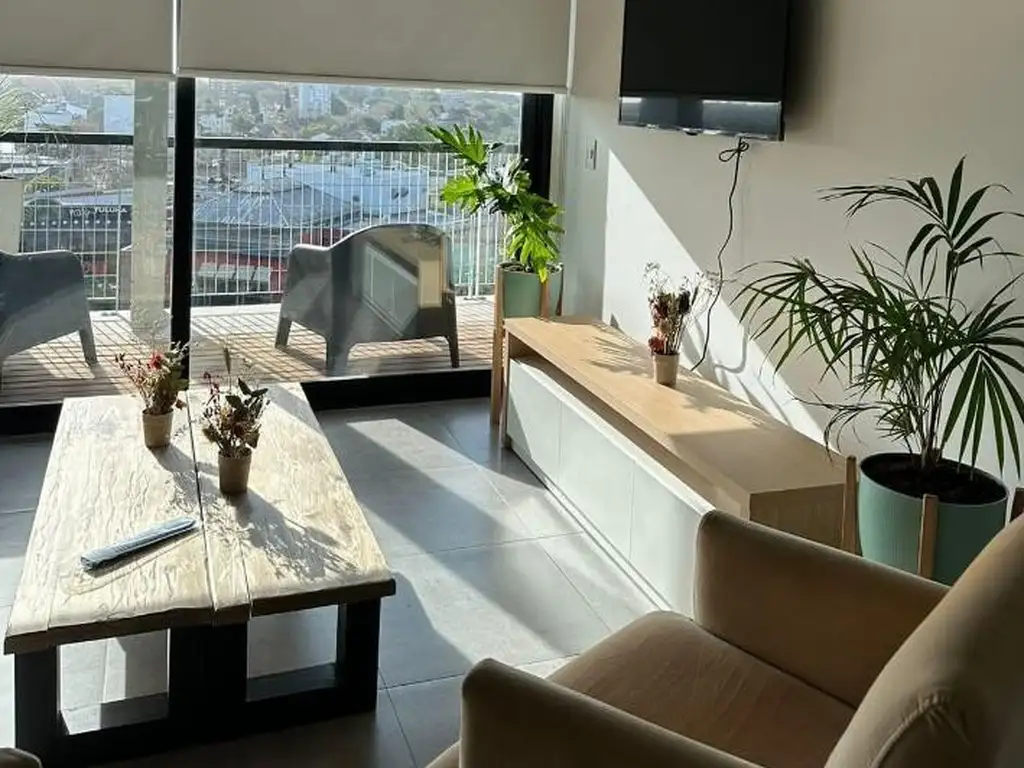 2 ambientes con balcón y cochera