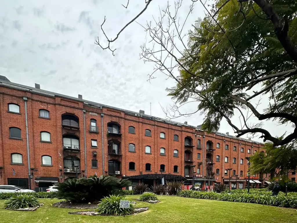 Duplex con balcón y vista al río
