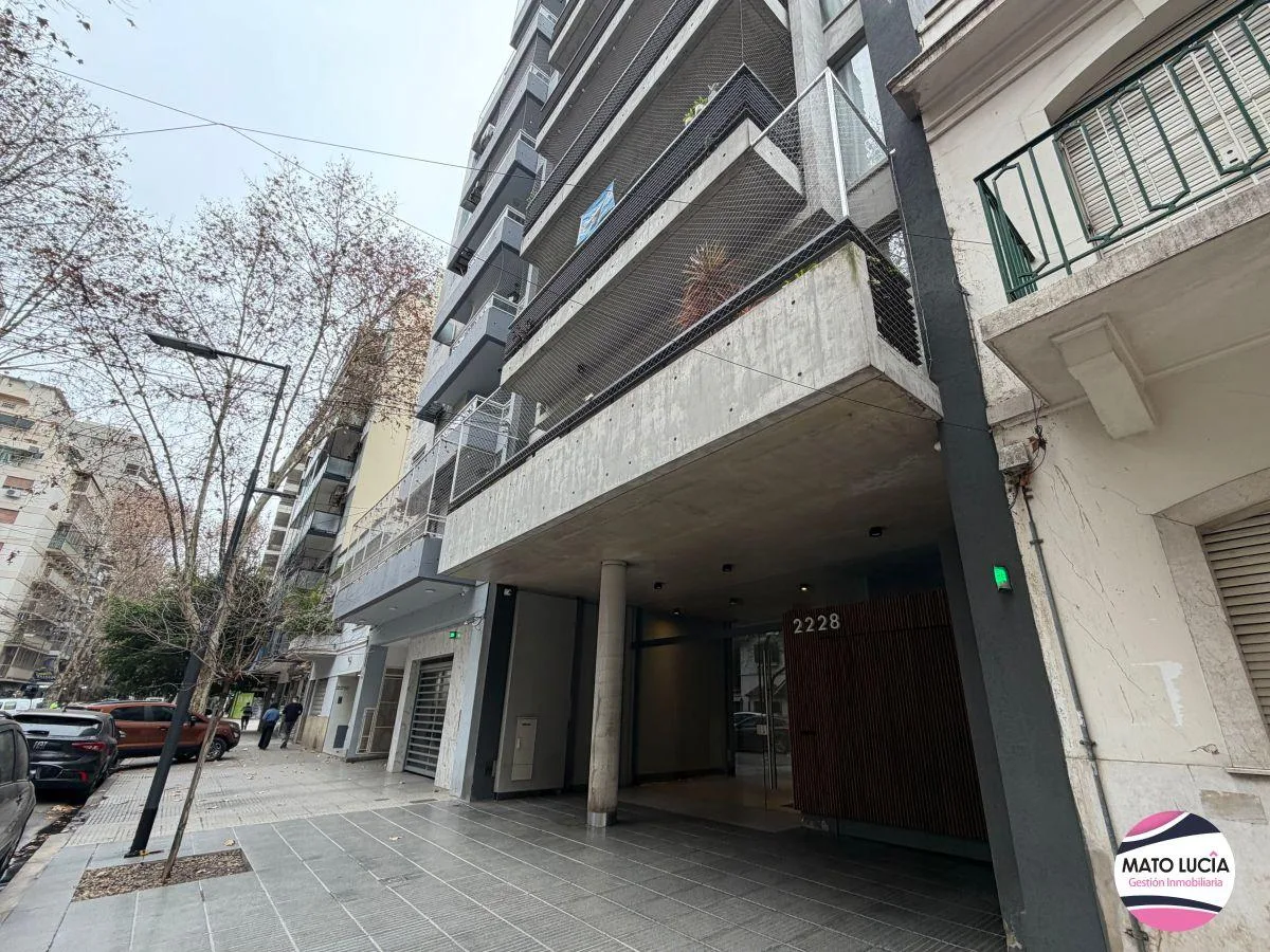 Luminoso Monoambiente - Edificio con Laundry, Sum y Parrilla
