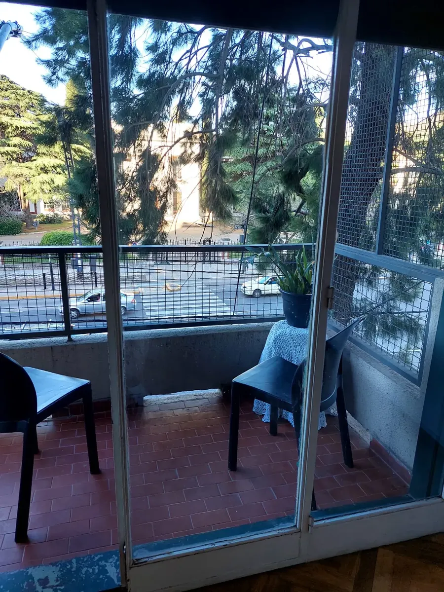 Alquiler 2 Ambientes Al Frente Av. Libertador 8300. Excelente Ubicación Y Vista Aéra