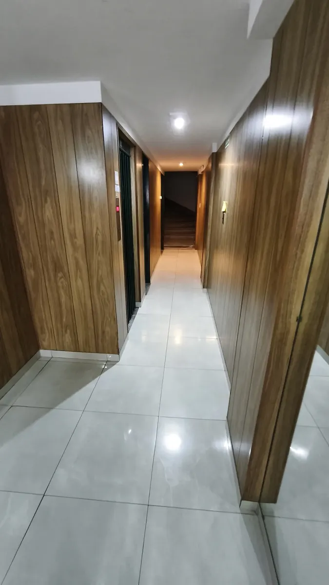 Departamento con balcón en Recoleta
