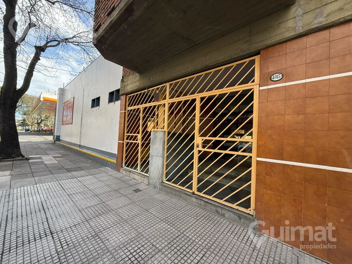 Monoambiente con balcón