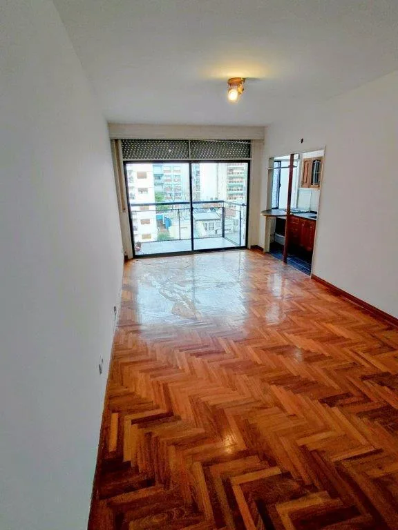Bajas Expensas - Divino 2 Ambientes con Balcón - Apto Profesional - Inmejorable Ubicación