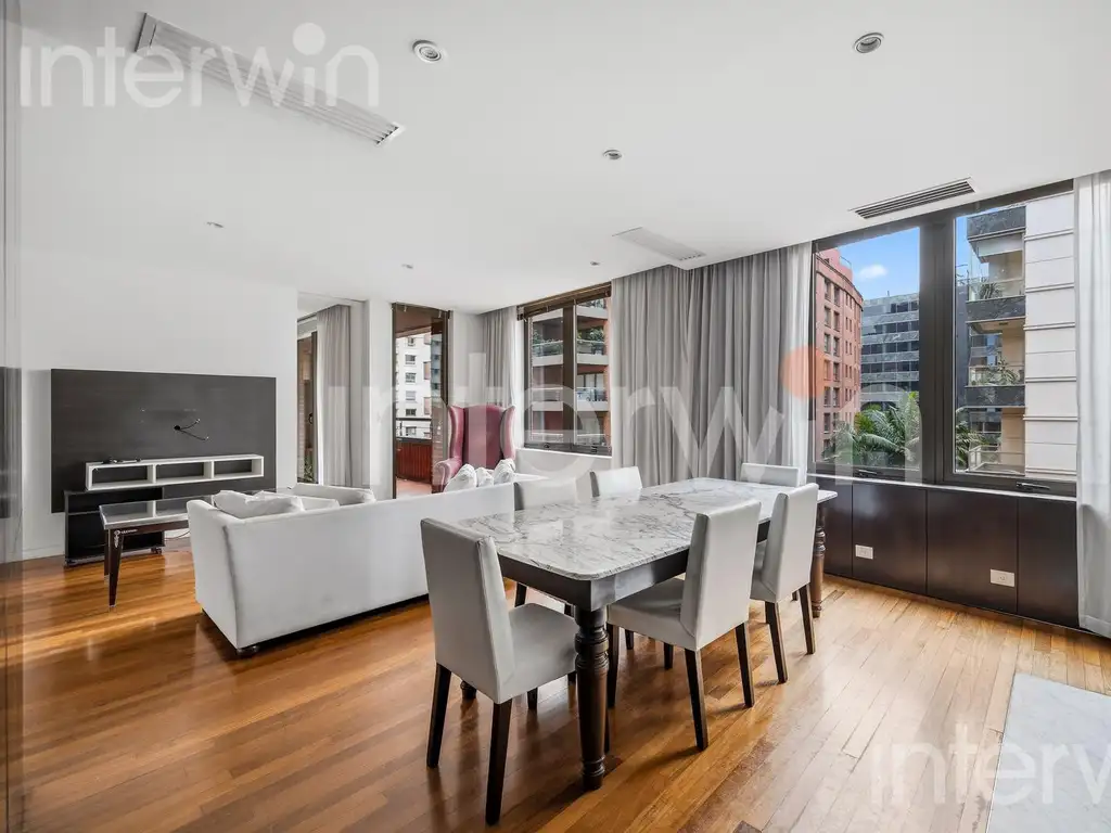 Puerto Madero apartment with balcony