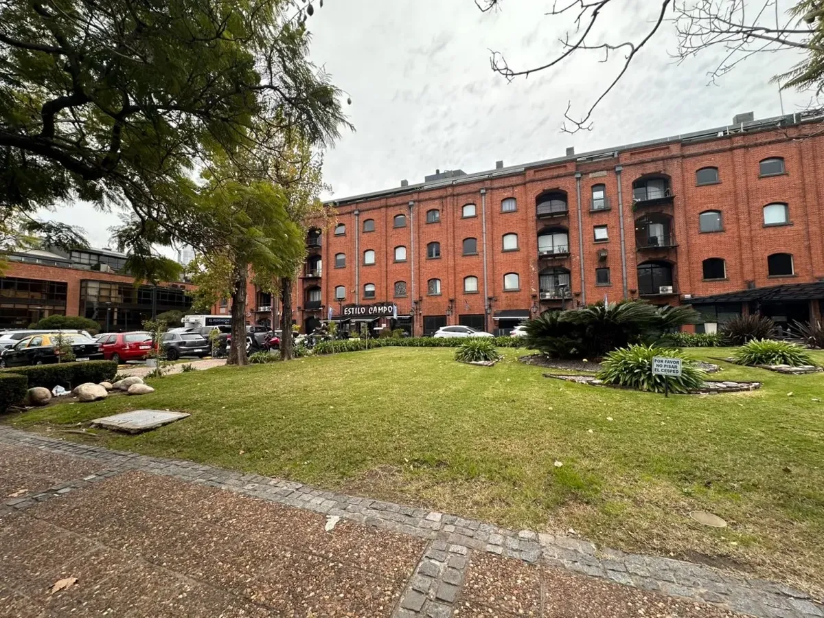 Dúplex amueblado con balcón
