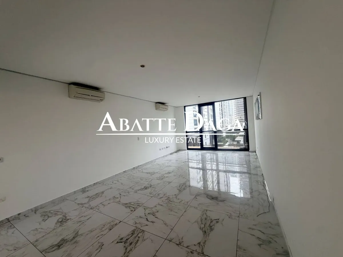 Departamento en Puerto Madero con balcón