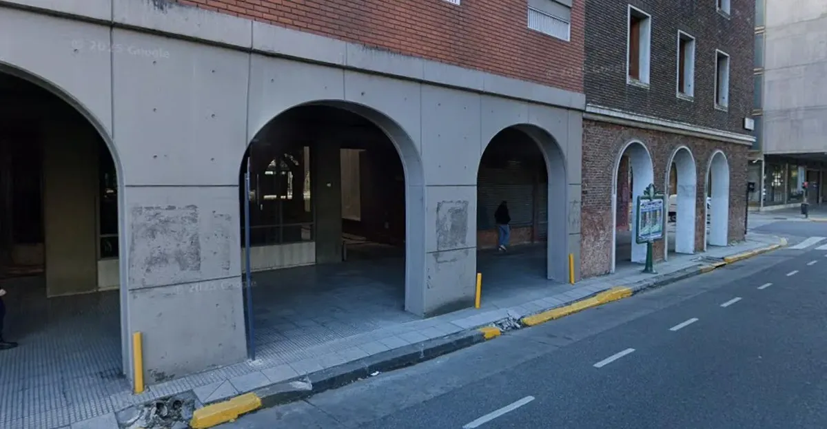 Departamento En Piso Alto Y Luminoso. Posibilidad De Cochera En Edificio