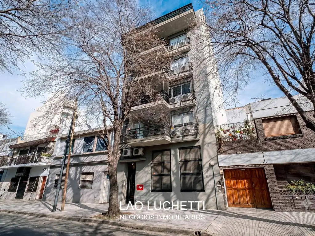 2BR with balcony and furnished