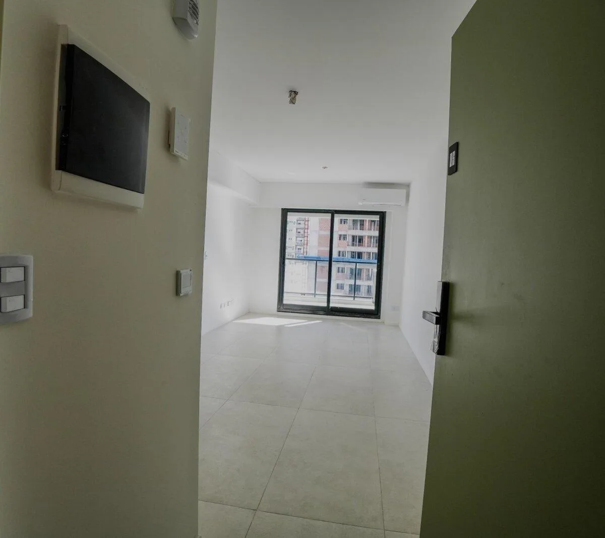 3 ambientes con balcón y amenities
