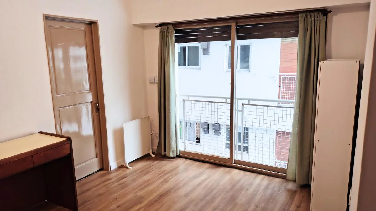 2 ambientes con balcón francés
