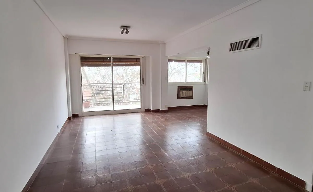 4to piso con balcón y cochera