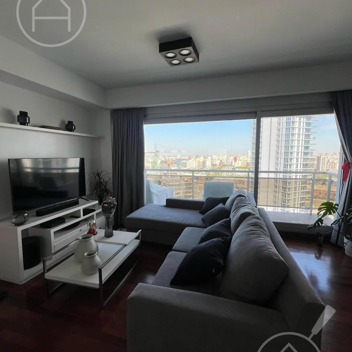 Puerto Madero 1 dormitorio con balcón