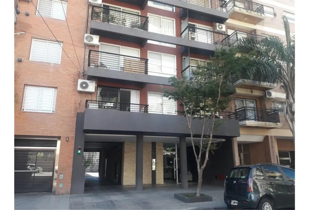 Monoambiente divisible con balcón