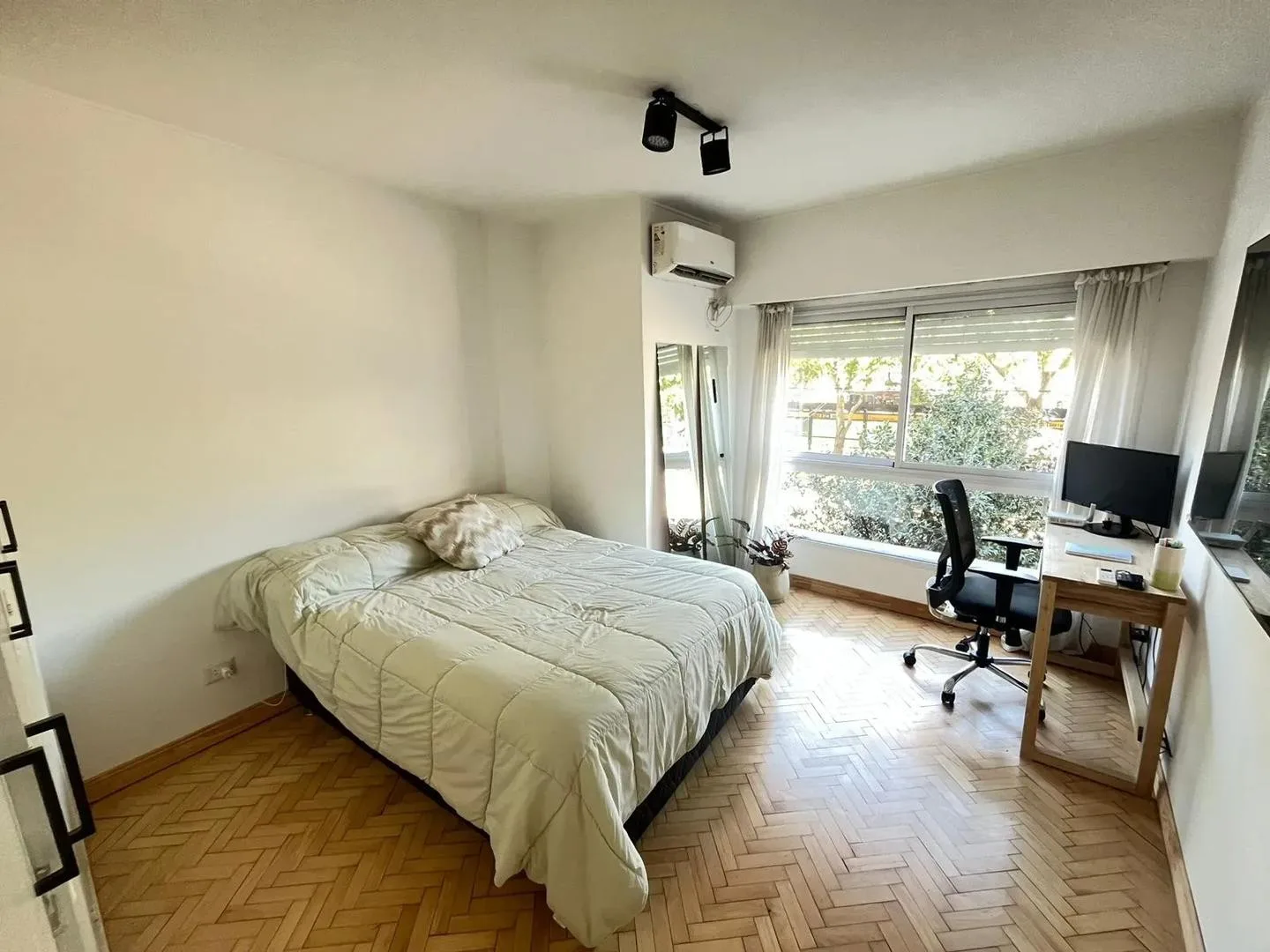 2-room apartment with AC and built-in oven
