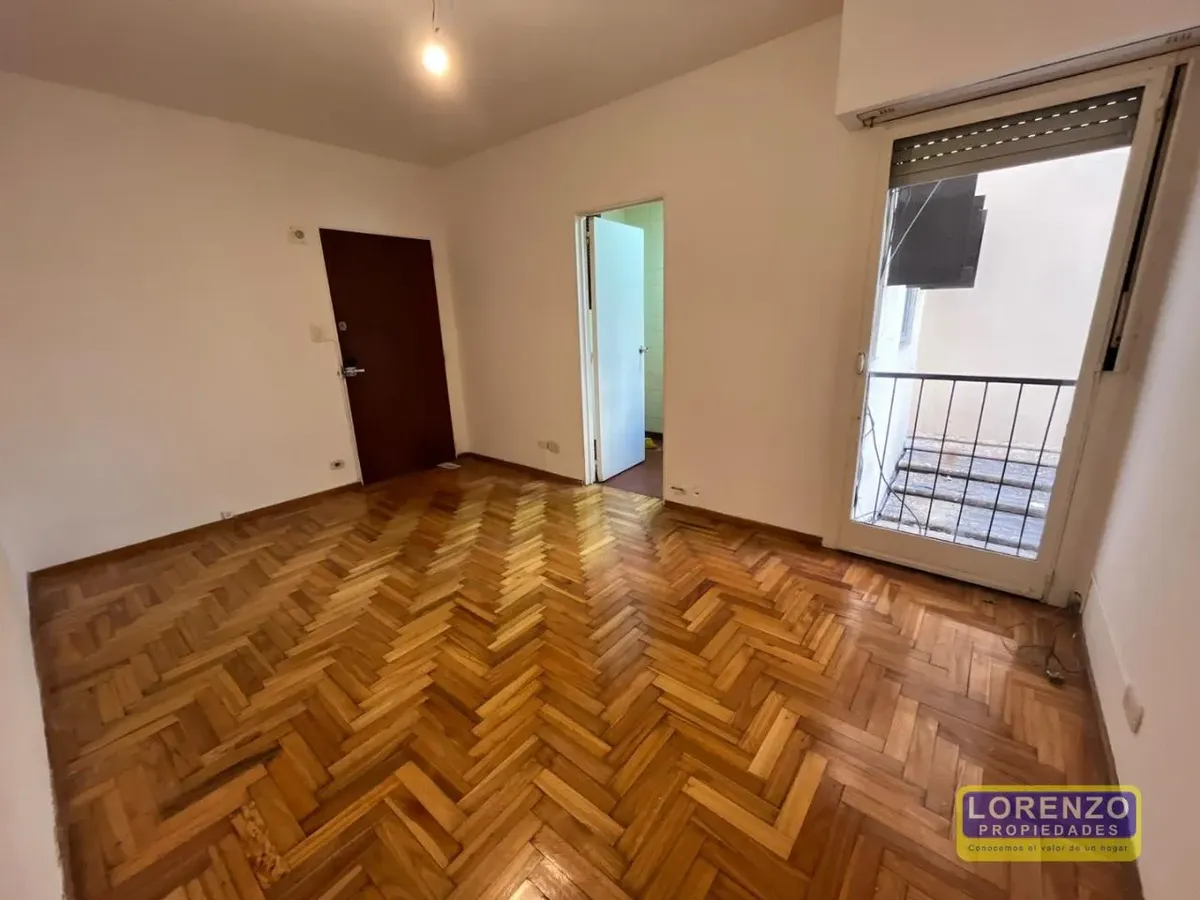 Departamento 2 ambientes con balcón