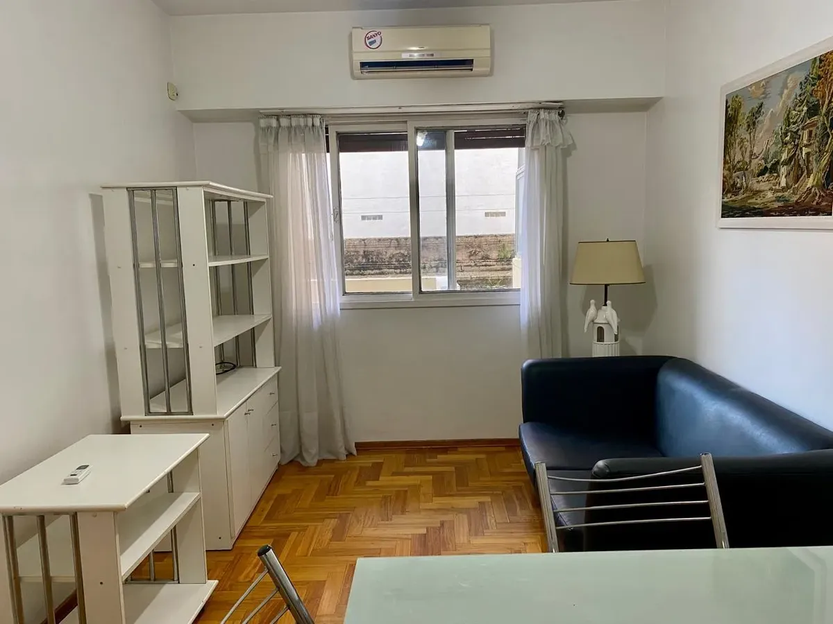 Departamento amoblado con balcón