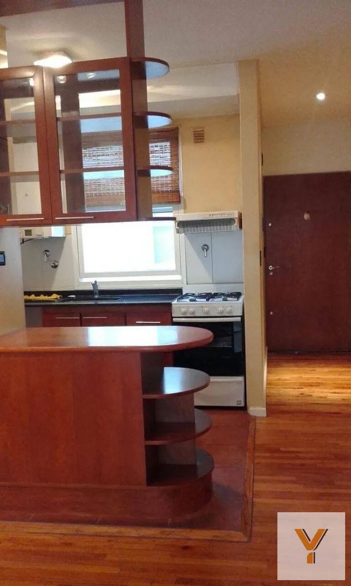 Departamento con balcón en Belgrano