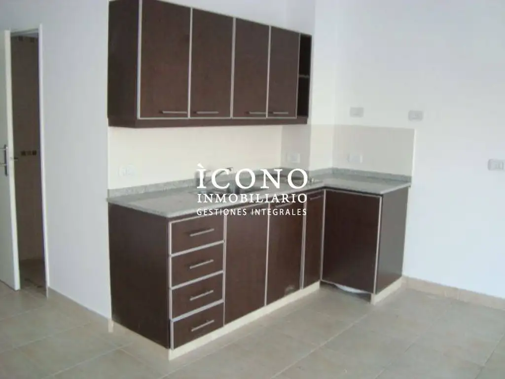 Departamento en Alquiler en Constitución, CABA