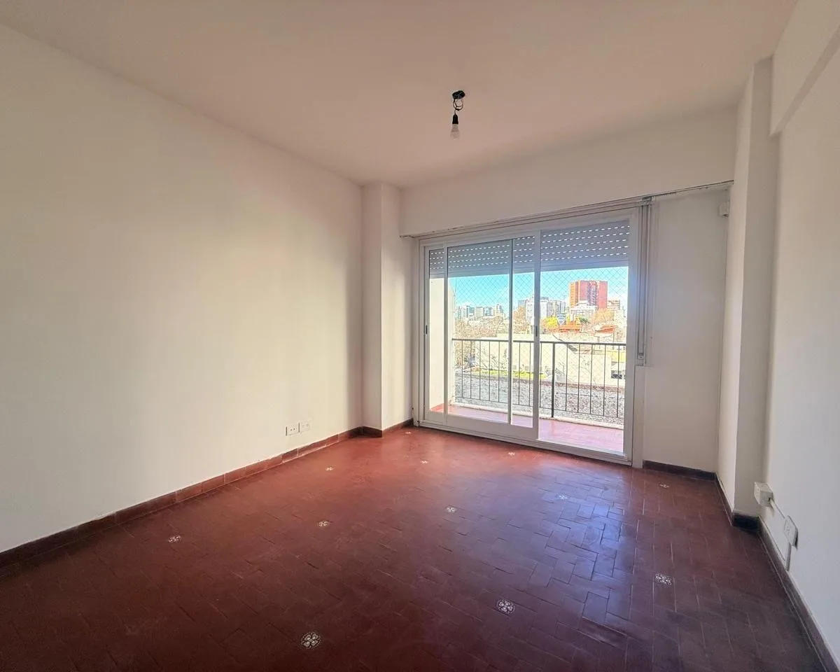 3 ambientes con balcón